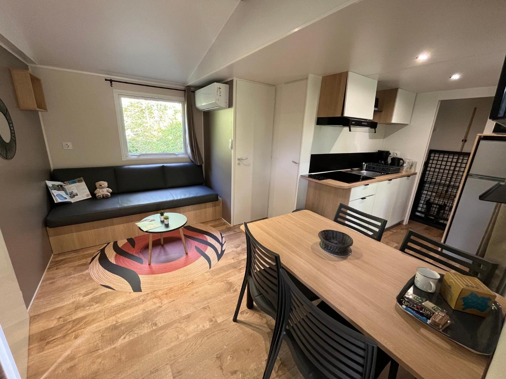 Camping De Châlons-en-Champagne Exteriör bild