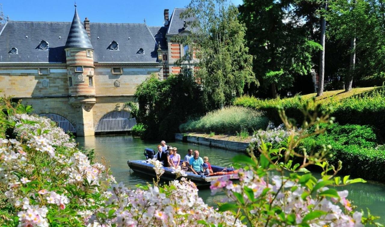 Camping De Châlons-en-Champagne Exteriör bild